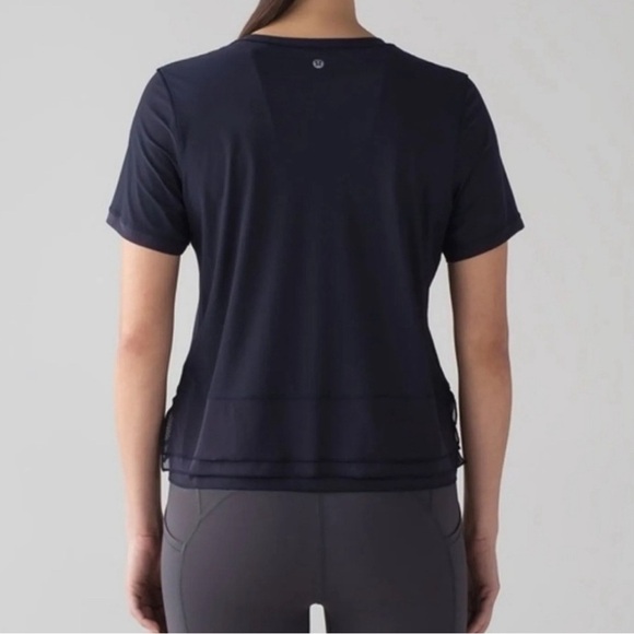 NEW! Lululemon Sole Training Short Sleeve Shirt Black SZ 4 - Picture 8 of 16